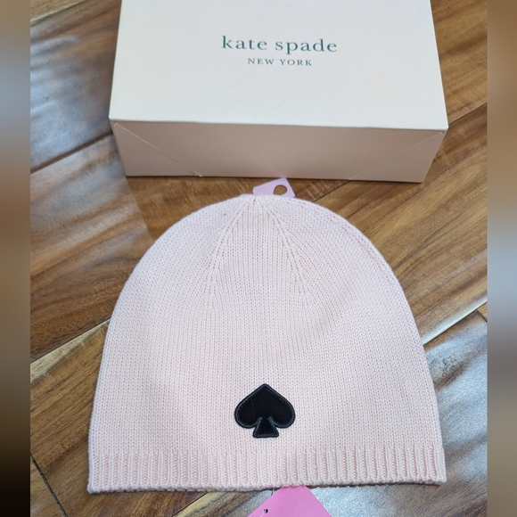 Kate Spade English Rose Flocked Spade Beanie New in Kate Spade Gift Box ❤️ - Picture 2 of 6